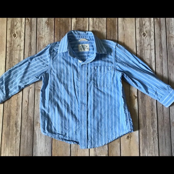 The Children’s Place-Light Blue Button Down - 4T - Picture 2 of 7